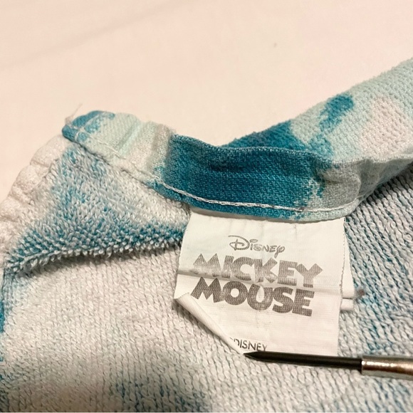 Vintage Disney Mickey Mouse Surfing Beach Towel - Picture 15 of 16